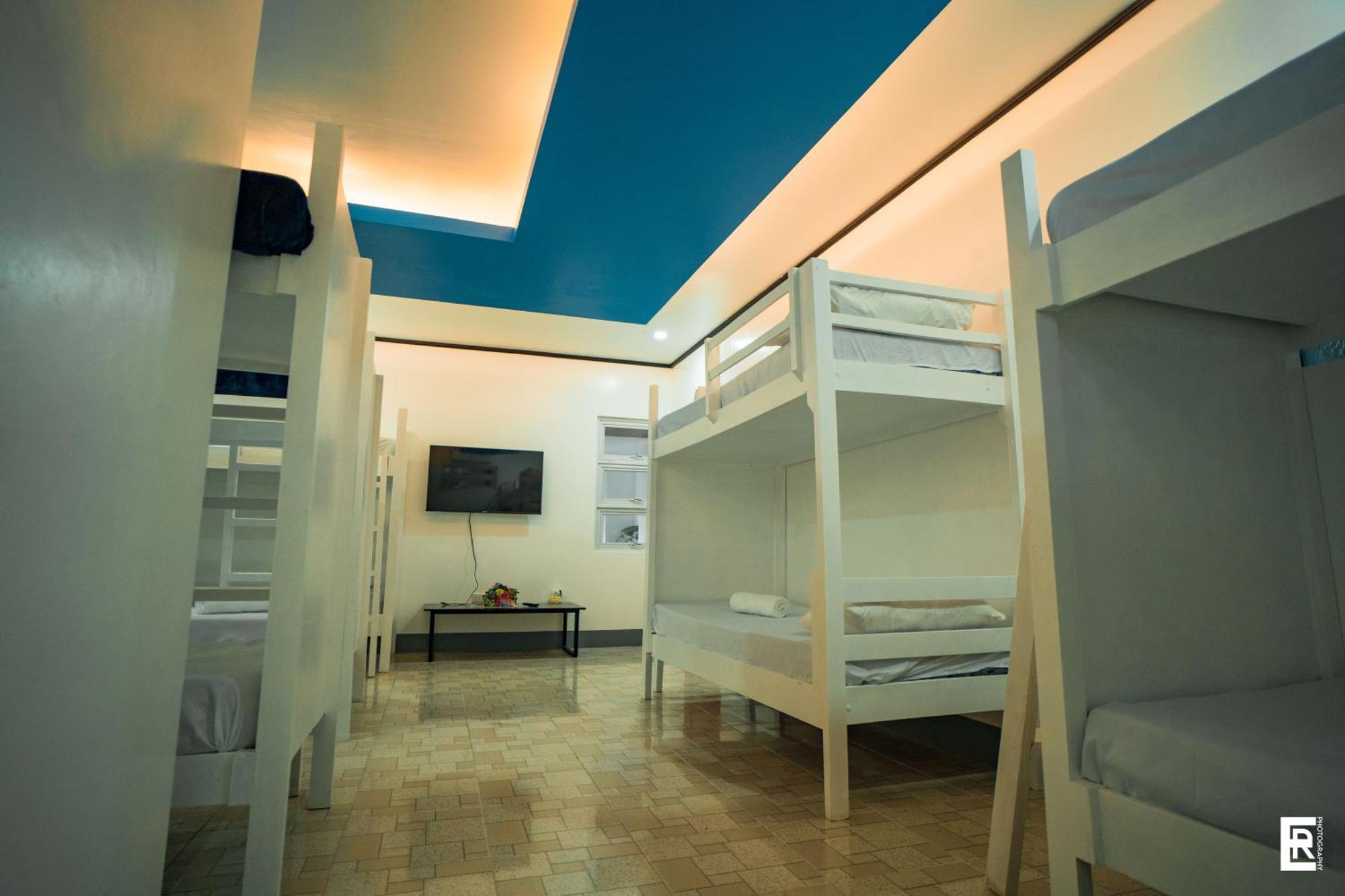 Bernese Resort Hotel Powered By Cocotel Ligao Room photo