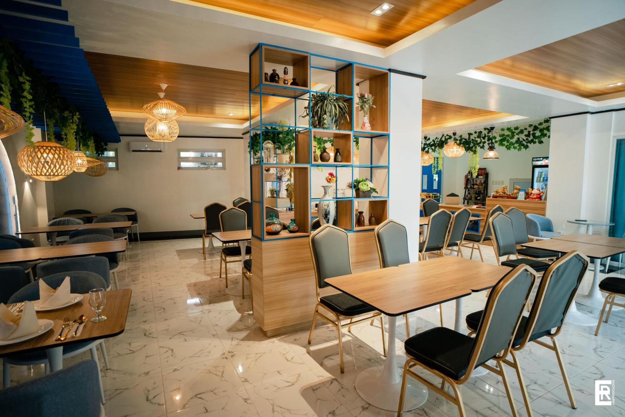 Bernese Resort Hotel Powered By Cocotel Ligao Exterior photo